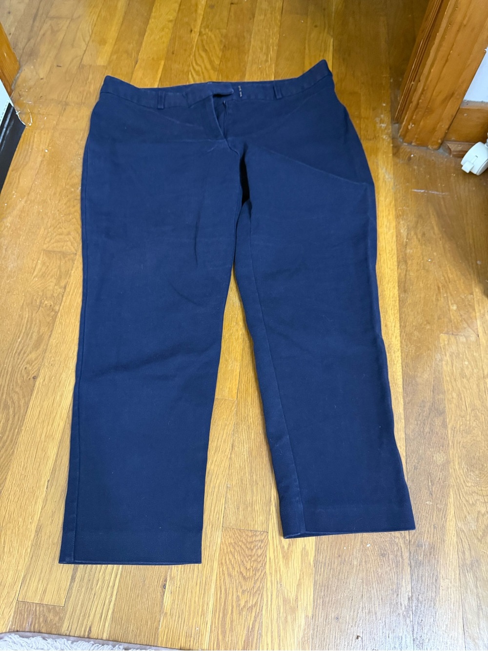 Liz Claiborne Dark Navy Cropped Stretch Jeans